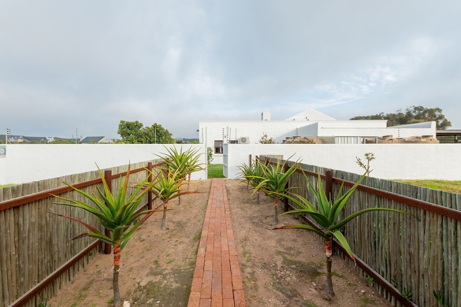 To Let 4 Bedroom Property for Rent in Long Acres Country Estate Western Cape